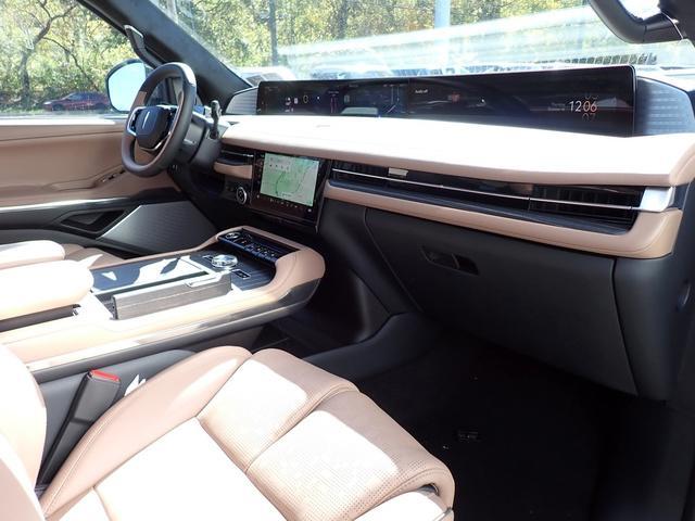 new 2025 Lincoln Navigator L car, priced at $123,585