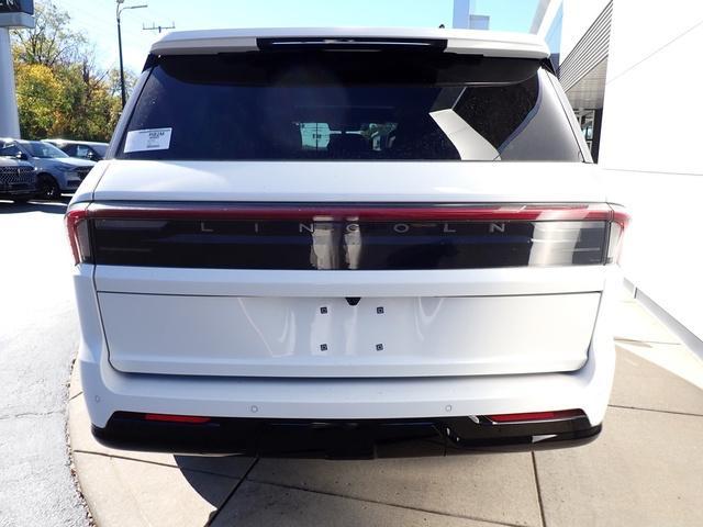 new 2025 Lincoln Navigator L car, priced at $123,585