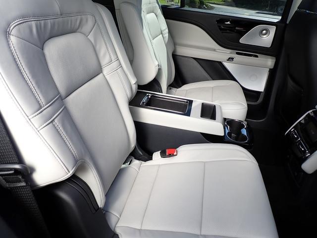 new 2025 Lincoln Aviator car, priced at $82,340