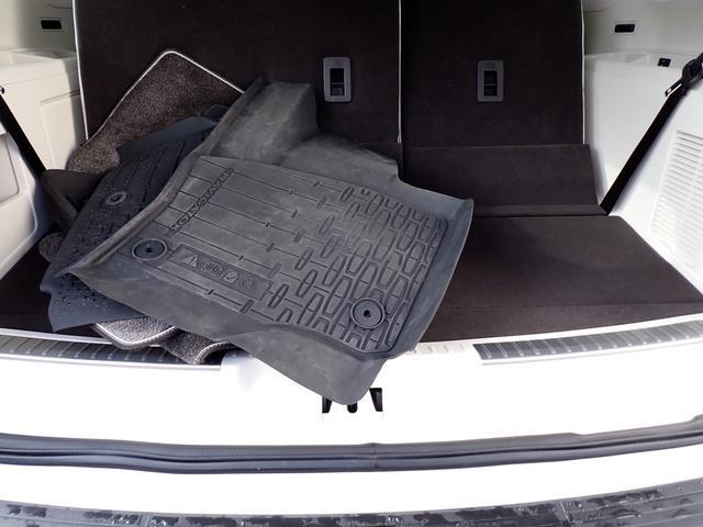 used 2024 Lincoln Navigator car, priced at $94,986