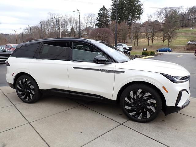 new 2024 Lincoln Nautilus car, priced at $65,670