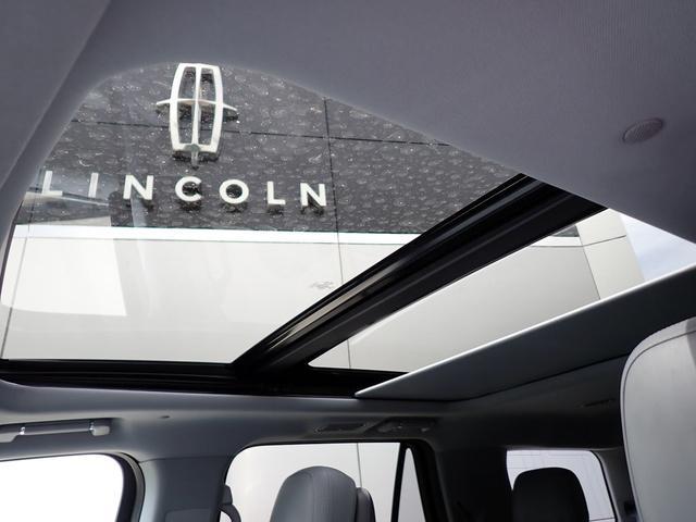 used 2020 Lincoln Navigator car, priced at $55,888