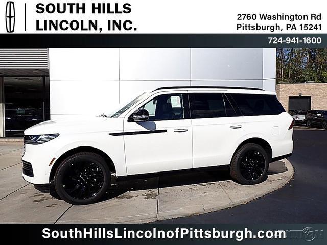 new 2025 Lincoln Navigator car, priced at $107,085
