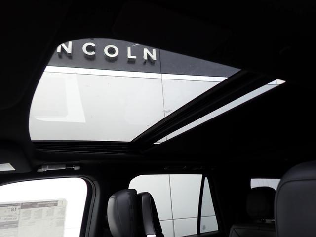 new 2024 Lincoln Navigator car, priced at $106,570