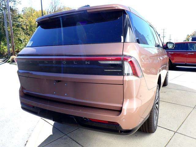 new 2025 Lincoln Navigator car, priced at $121,835
