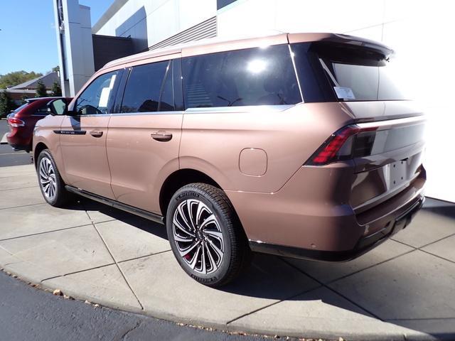 new 2025 Lincoln Navigator car, priced at $121,835