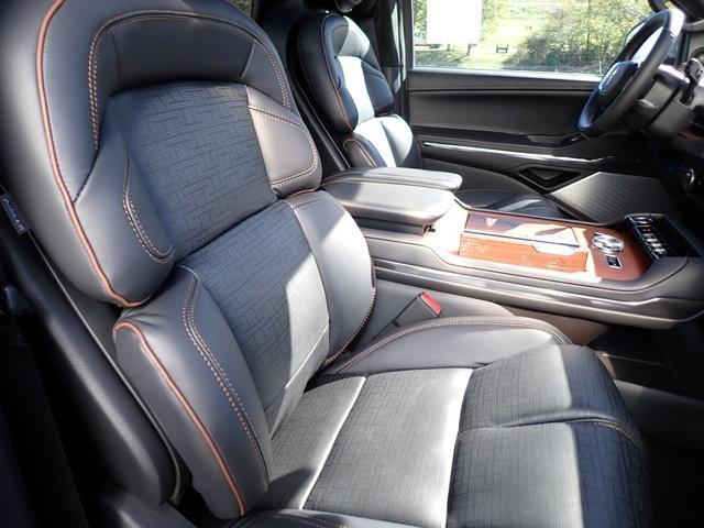 new 2025 Lincoln Navigator car, priced at $121,835