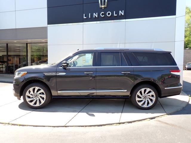 new 2024 Lincoln Navigator L car