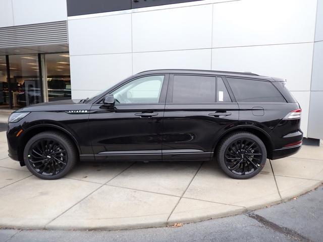 new 2025 Lincoln Aviator car, priced at $81,590
