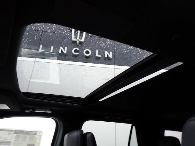 new 2024 Lincoln Navigator car, priced at $105,945