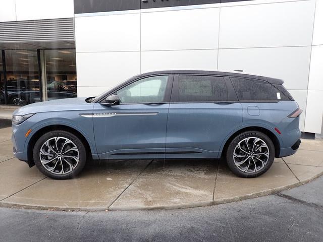 new 2025 Lincoln Nautilus car