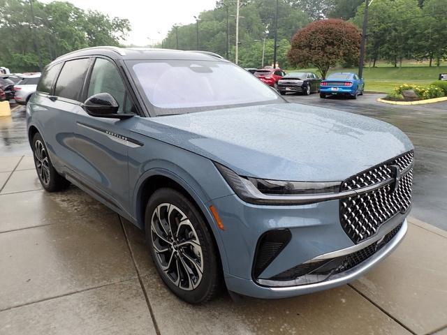 new 2025 Lincoln Nautilus car