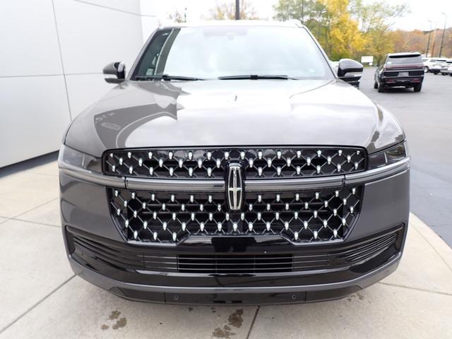 new 2025 Lincoln Navigator car, priced at $121,590
