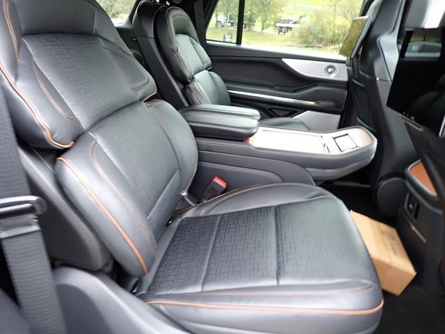 new 2025 Lincoln Navigator car, priced at $121,590