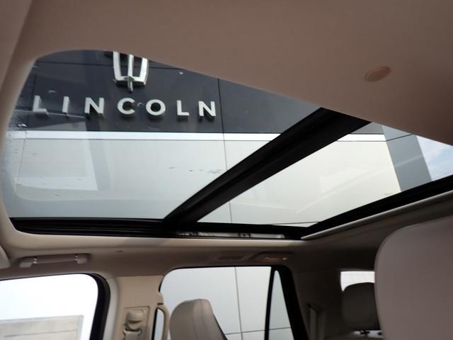 used 2024 Lincoln Navigator car, priced at $69,987