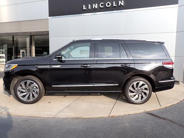 used 2024 Lincoln Navigator car, priced at $69,987