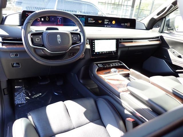 new 2025 Lincoln Navigator L car, priced at $124,590