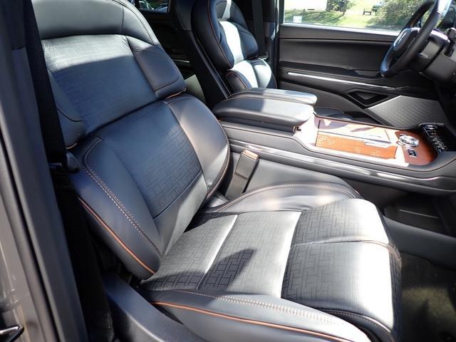 new 2025 Lincoln Navigator L car, priced at $124,590