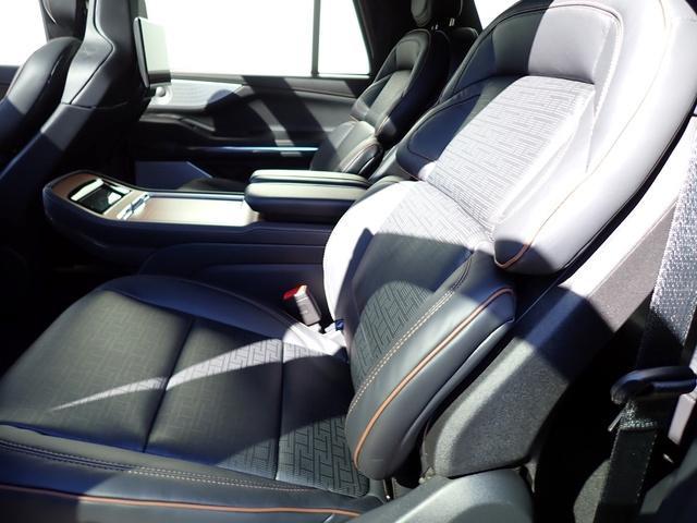 new 2025 Lincoln Navigator L car, priced at $124,590