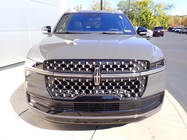 new 2025 Lincoln Navigator L car, priced at $124,590