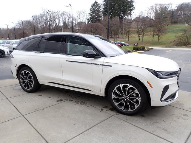 new 2025 Lincoln Nautilus car, priced at $63,355