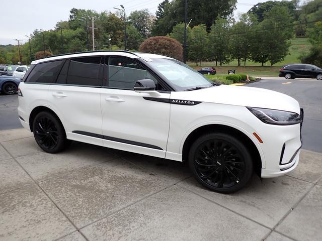 new 2025 Lincoln Aviator car, priced at $76,025