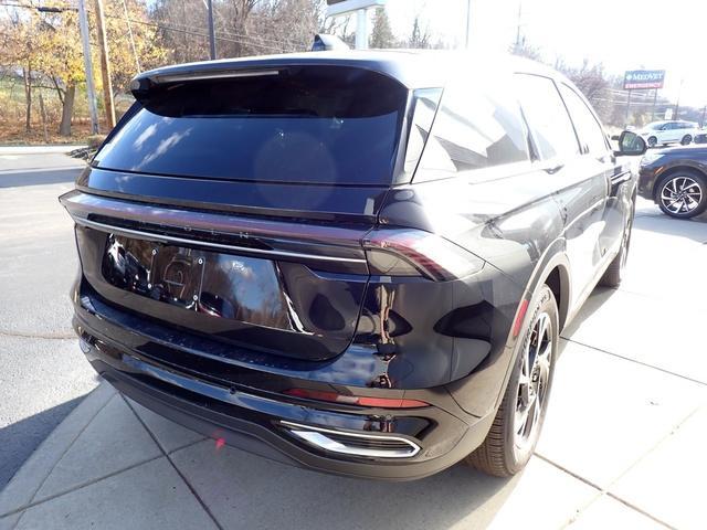 new 2025 Lincoln Nautilus car, priced at $61,420