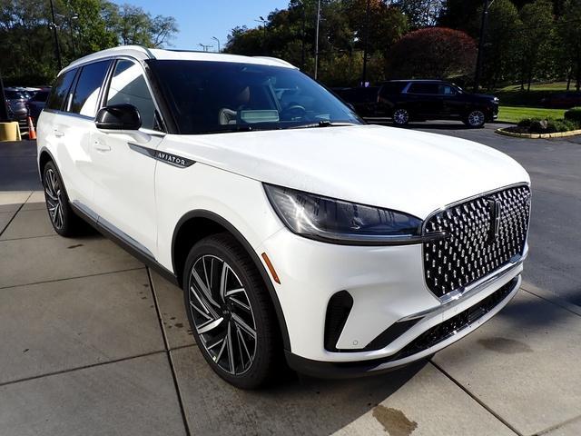 new 2025 Lincoln Aviator car, priced at $81,110