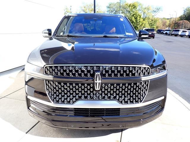 new 2025 Lincoln Navigator car, priced at $102,590