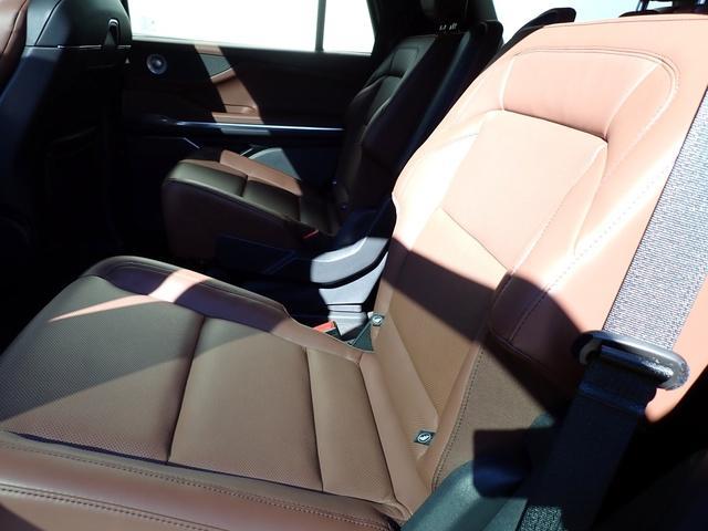 new 2025 Lincoln Navigator car, priced at $102,590