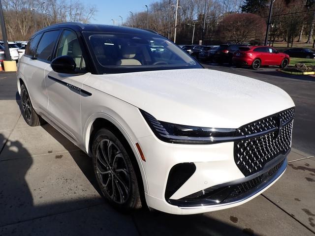 new 2025 Lincoln Nautilus car, priced at $63,455