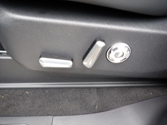 new 2025 Lincoln Navigator car, priced at $107,085