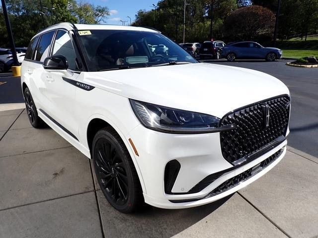 new 2025 Lincoln Aviator car, priced at $81,860