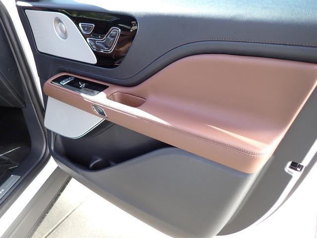 new 2025 Lincoln Aviator car, priced at $81,860