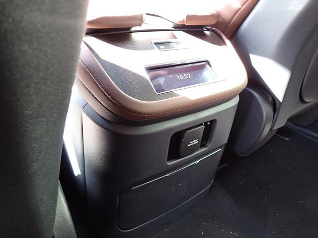 new 2025 Lincoln Navigator car, priced at $102,590