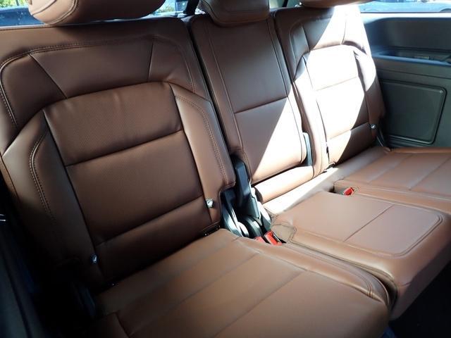 new 2025 Lincoln Navigator car, priced at $102,590