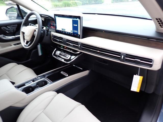 new 2025 Lincoln Corsair car, priced at $69,395