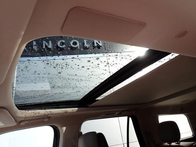 used 2022 Lincoln Navigator car, priced at $72,998