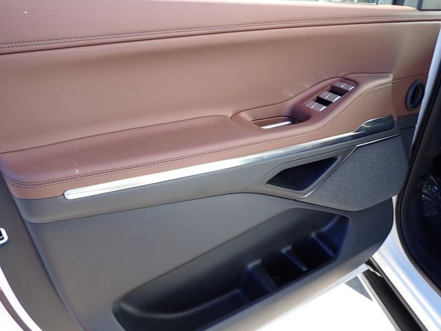 new 2025 Lincoln Navigator car, priced at $104,335