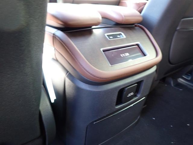 new 2025 Lincoln Navigator car, priced at $102,590