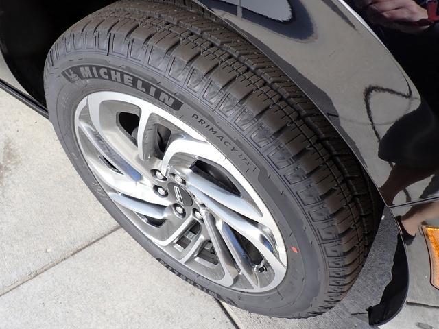 new 2025 Lincoln Navigator car, priced at $102,590