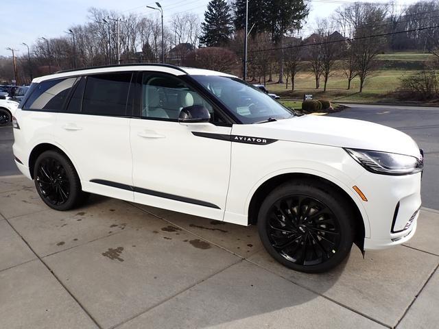 new 2025 Lincoln Aviator car, priced at $80,770