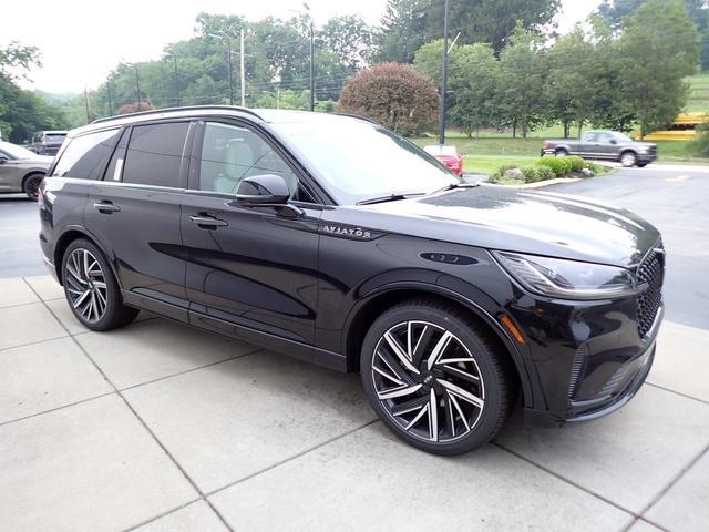 new 2025 Lincoln Aviator car, priced at $93,270