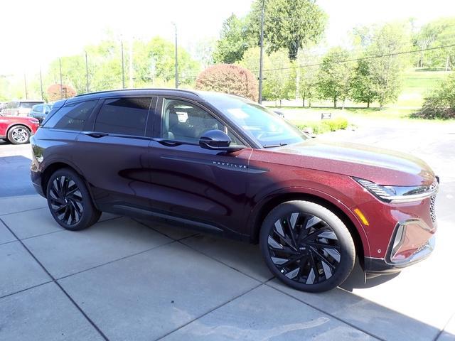 new 2024 Lincoln Nautilus car