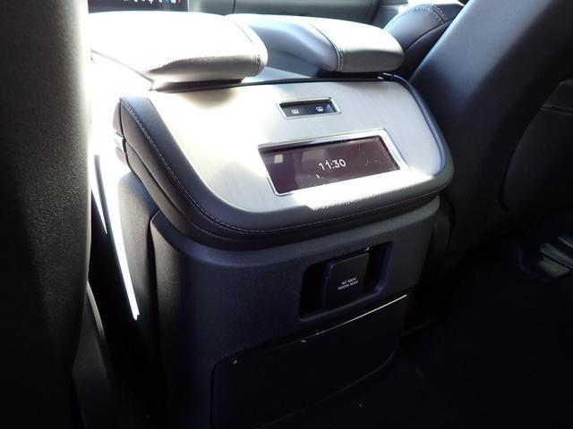 new 2025 Lincoln Navigator car, priced at $107,085