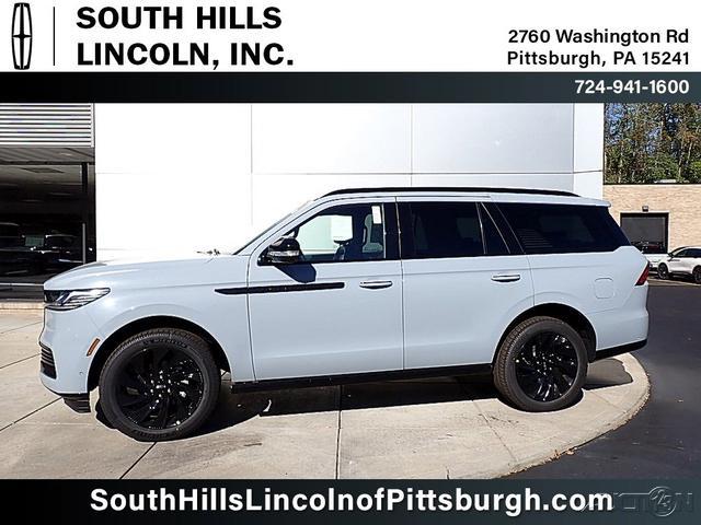 new 2025 Lincoln Navigator car, priced at $107,085