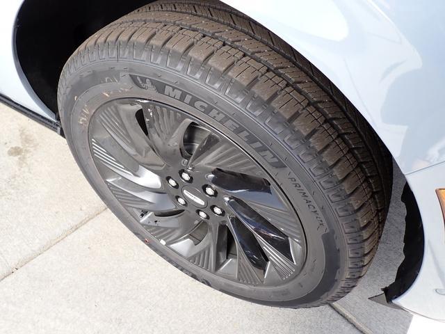 new 2025 Lincoln Navigator car, priced at $107,085