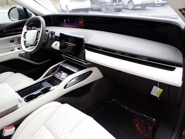 new 2025 Lincoln Nautilus car, priced at $83,645