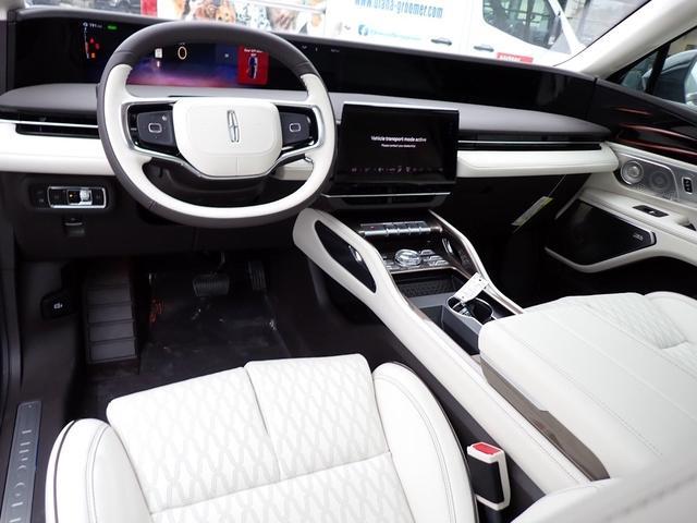 new 2025 Lincoln Nautilus car, priced at $83,645