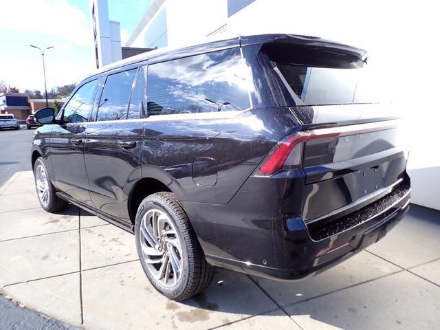 new 2025 Lincoln Navigator car, priced at $103,585